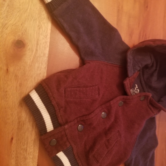 Baby 3-6 months - Picture 3 of 7